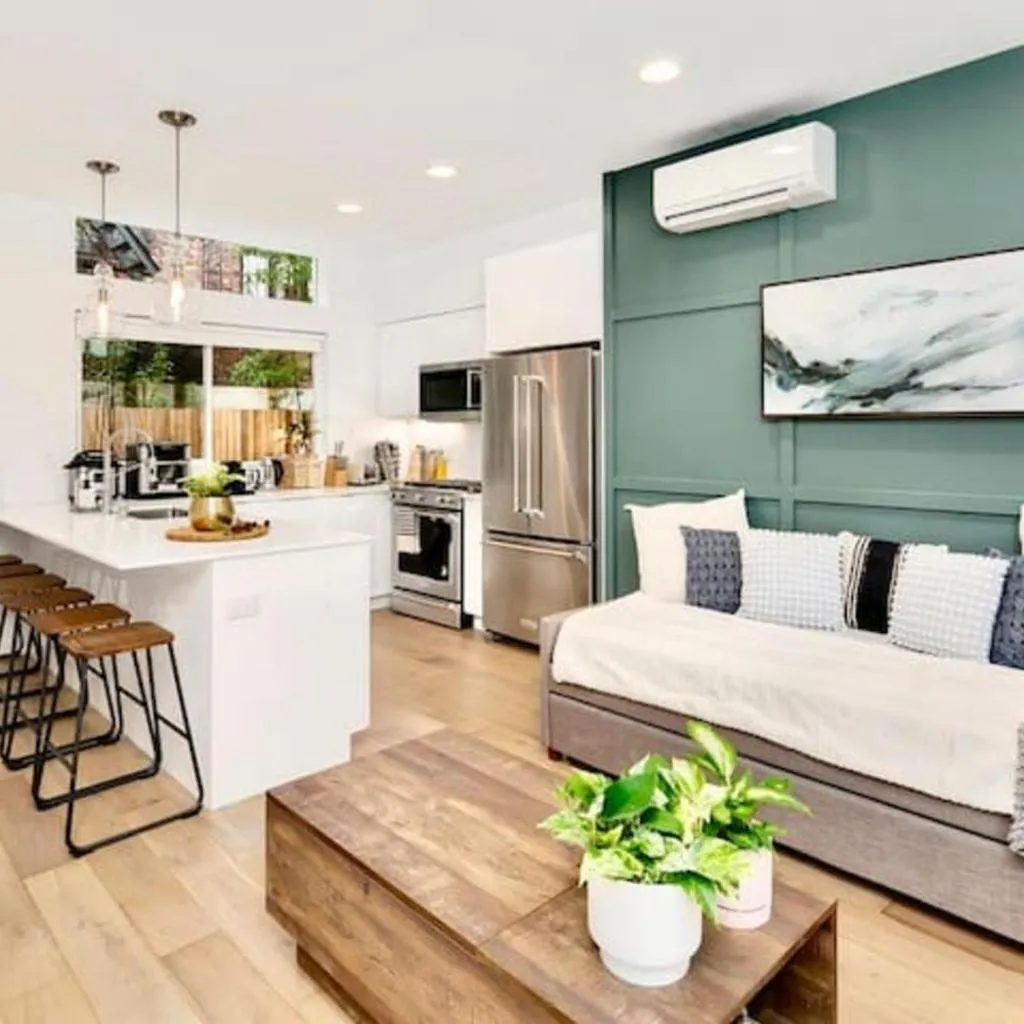 Photograph of Perch - Capitol Luxe Eight