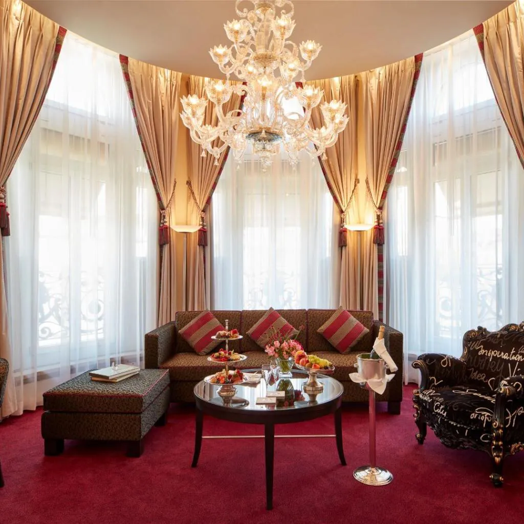 Photograph of Hotel Schweizerhof Zürich