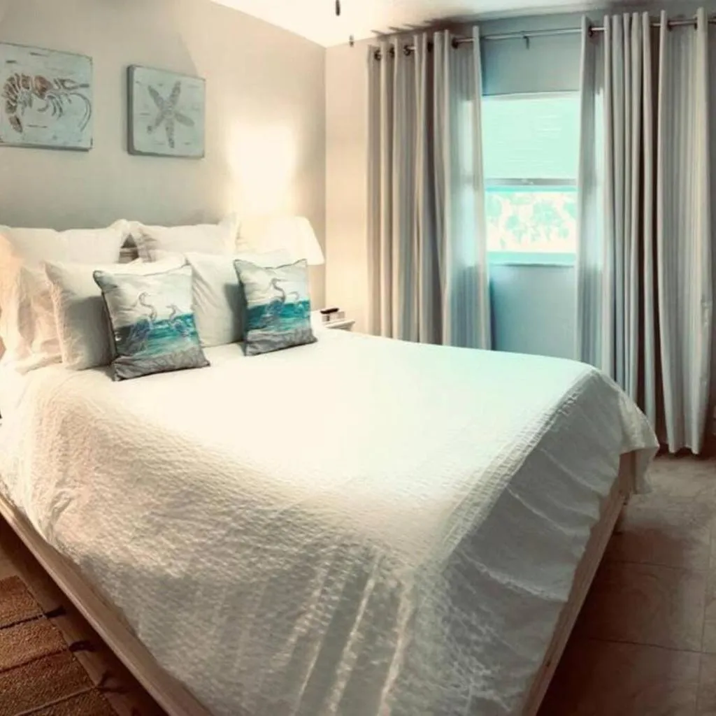 Photograph of 01 Coastal Cute 2 Bdrm - FLL-DT-Beach