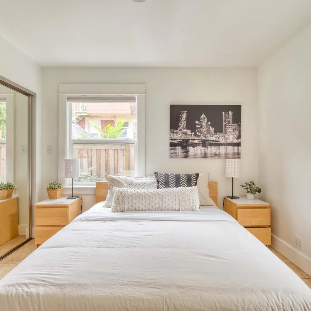 Photograph of Stay Portland - The Sunnyside Cottage, Local Shops & Nightlife