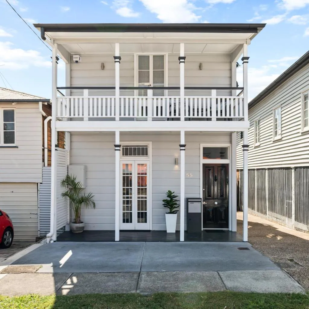Photograph of Amelia Terrace - House in Brisbane City Central