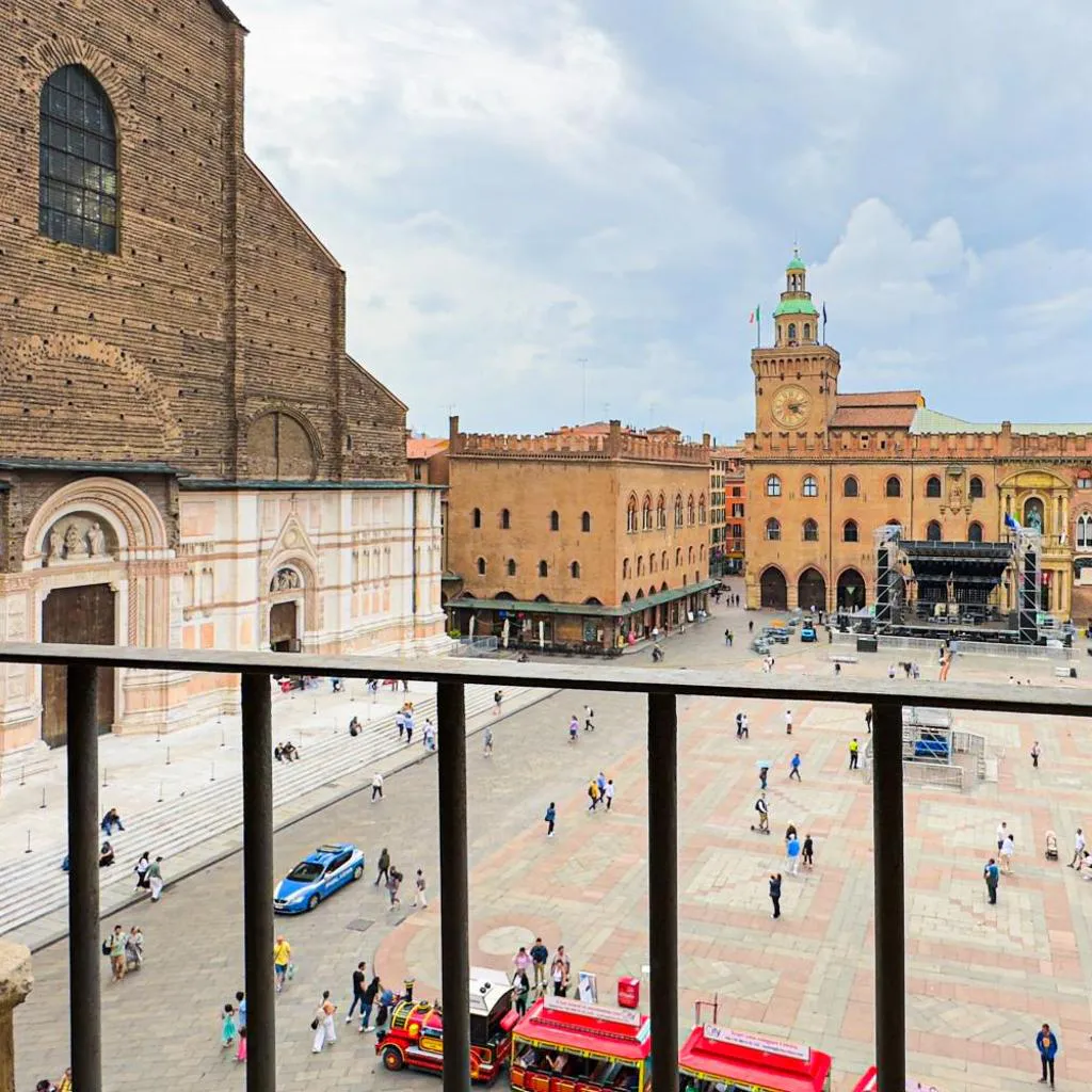 Photograph of ImmoBo Domus - Piazza Maggiore View