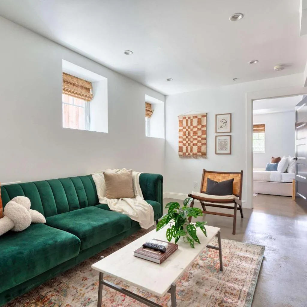 Photograph of Modern 2BD 2BA - Walk to NW 23rd & Stadium