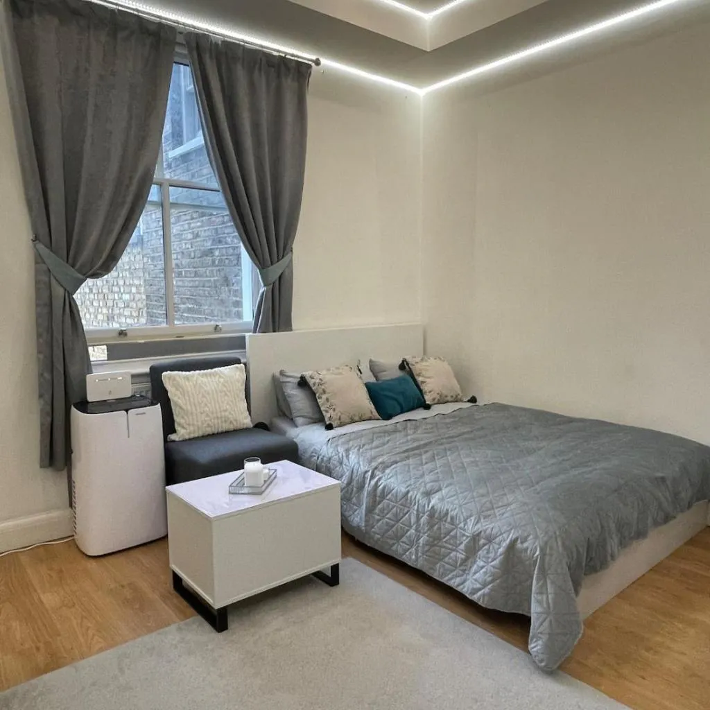 Photograph of Cosy Knightsbridge Studio Near Harrods