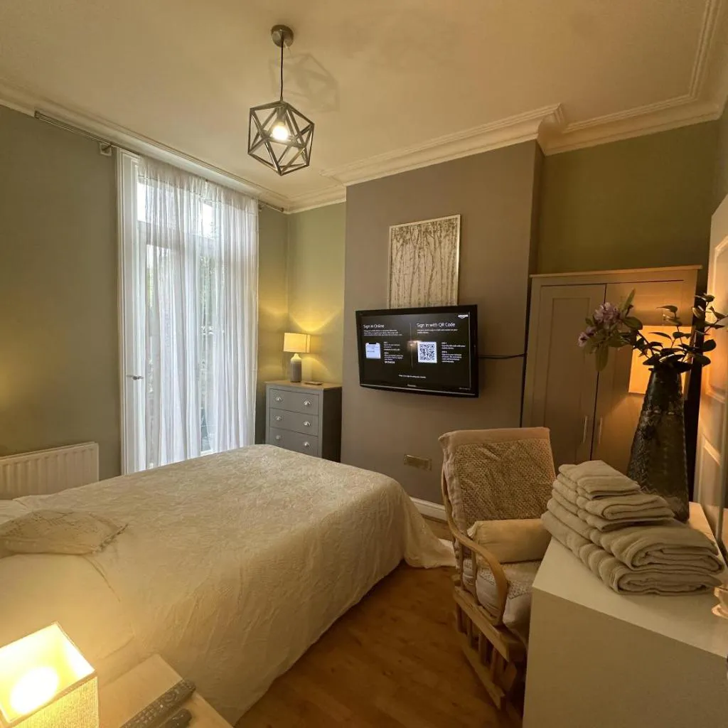 Photograph of House - Sleeps 4 - Garden - Pets Ok - Parking