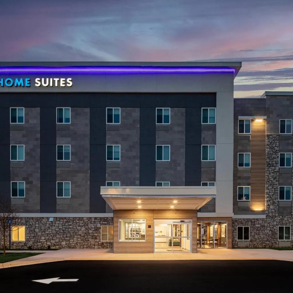 Photograph of Everhome Suites Denver Airport