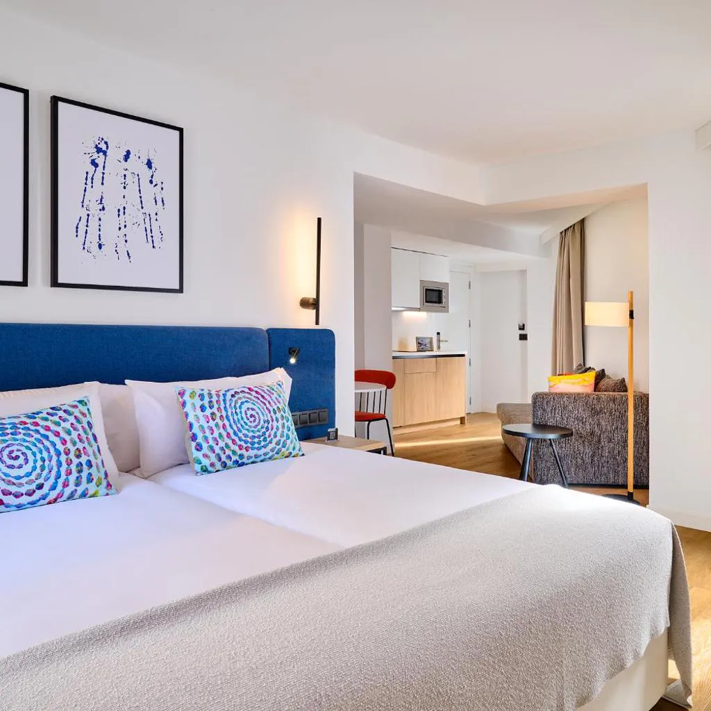 Photograph of Apartamentos Luna Suites Granada