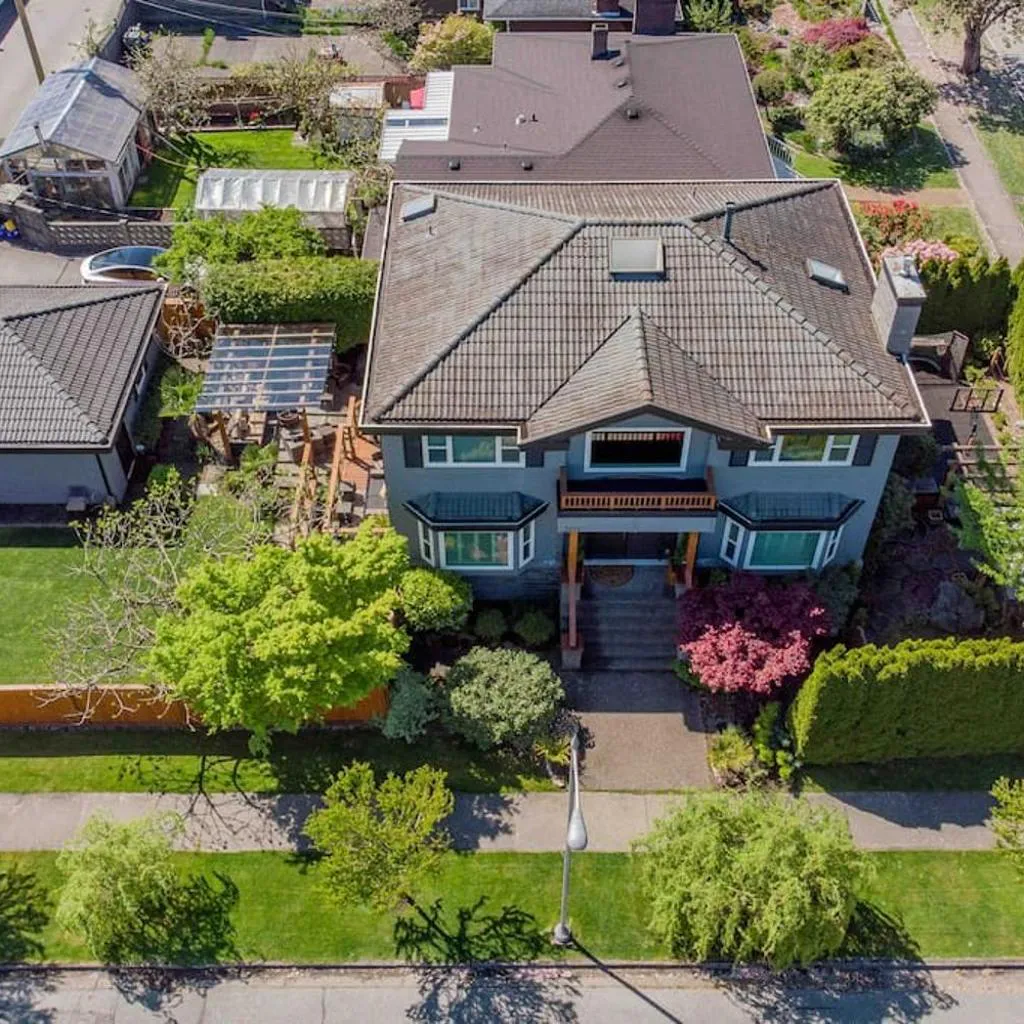 Photograph of Corkscrew Willow Estate