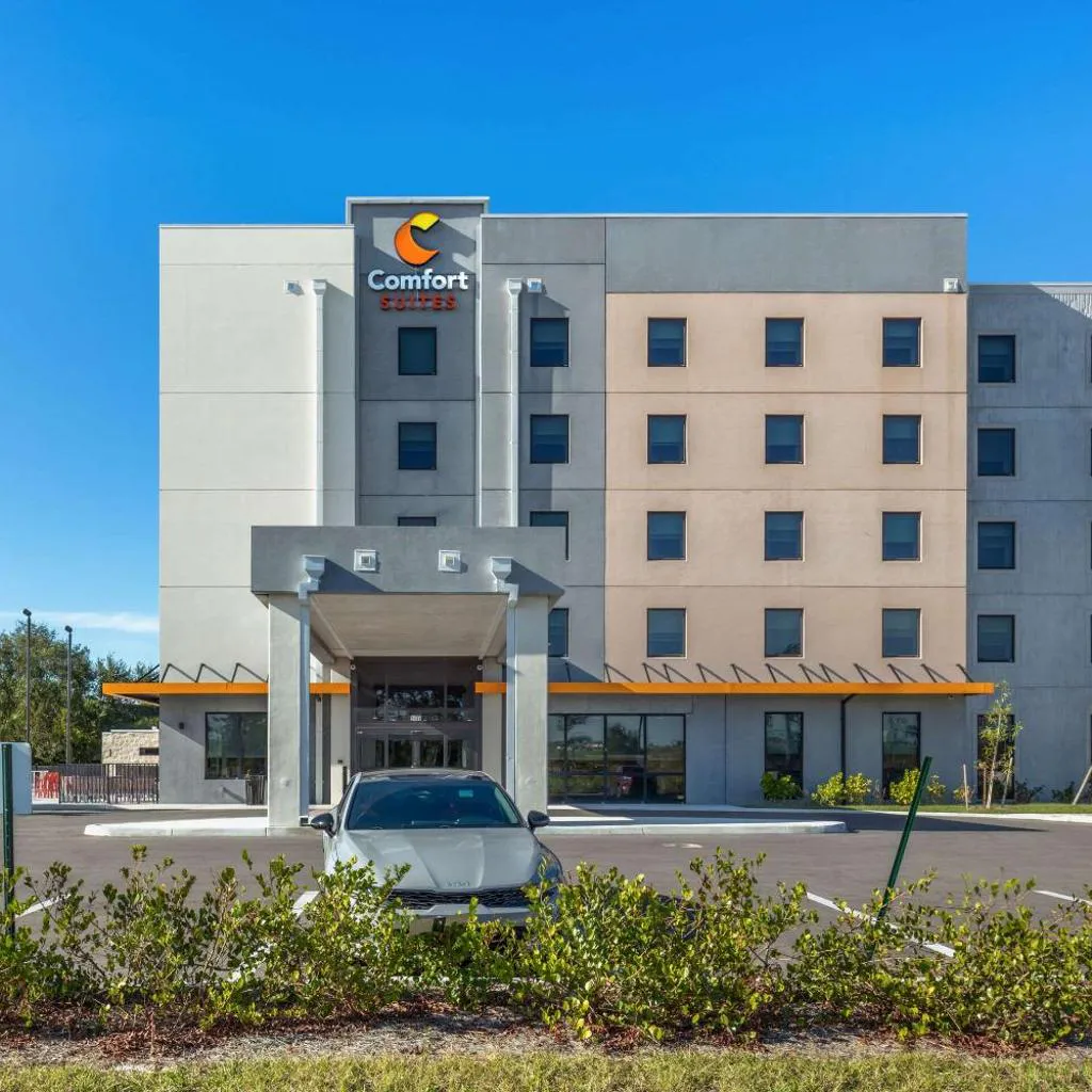 Photograph of Comfort Suites Fort Myers East I-75