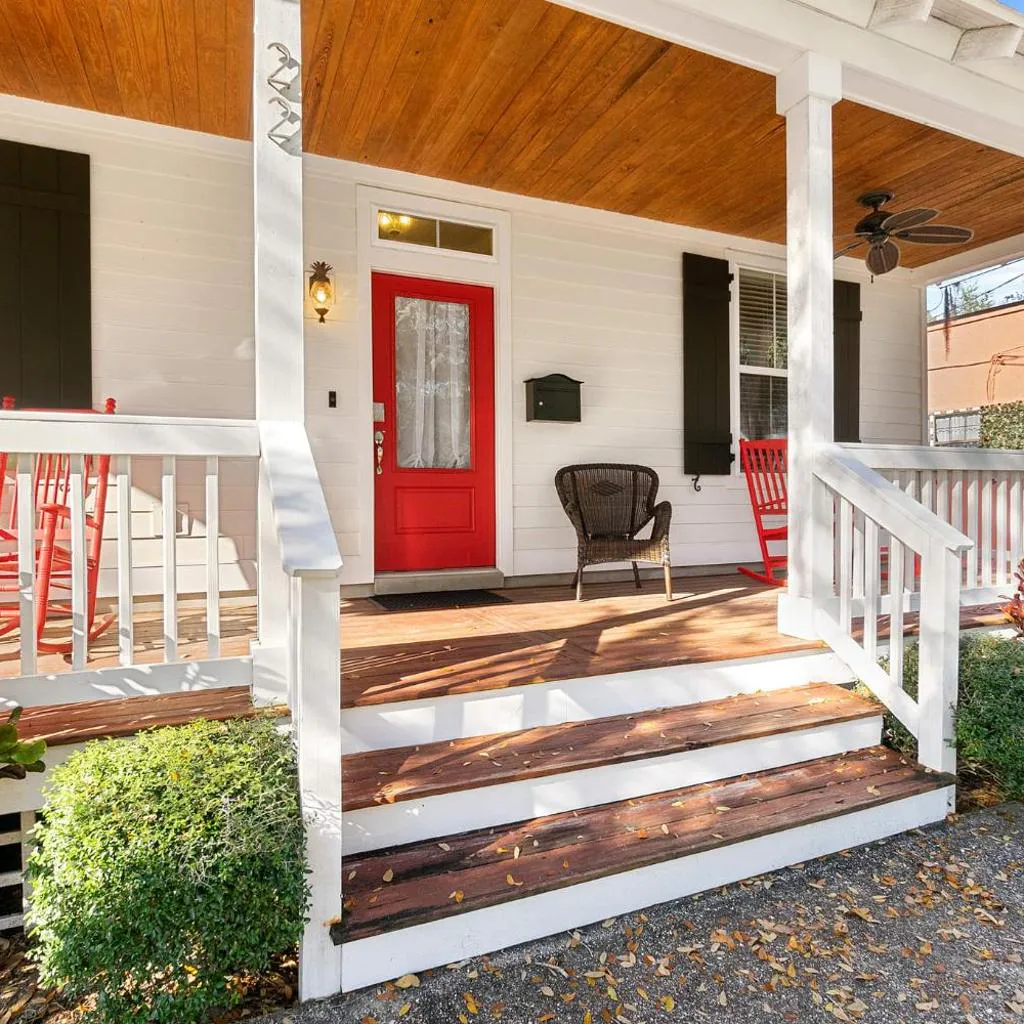 Photograph of Fullerwood Delight- Mins to Beach and Downtown