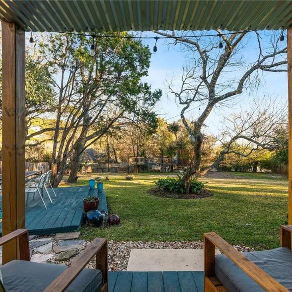 Photograph of 2b1b Hidden Oasis in the Hills- Close to Downtown