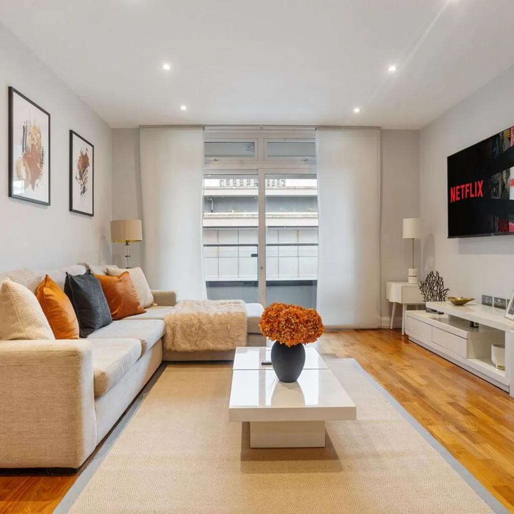Photograph of Beautifully Presented Central Apartment With Parking!