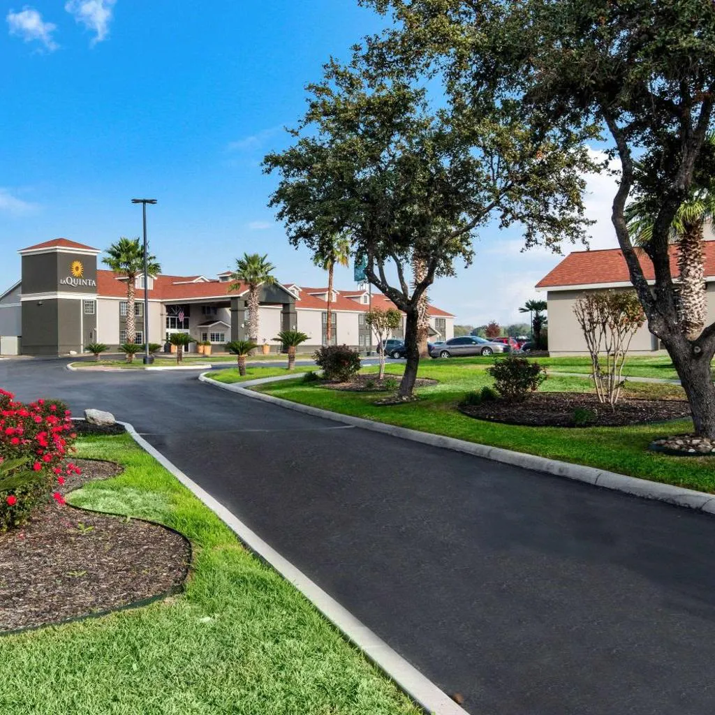 Photograph of La Quinta Inn by Wyndham San Antonio Brooks City Base