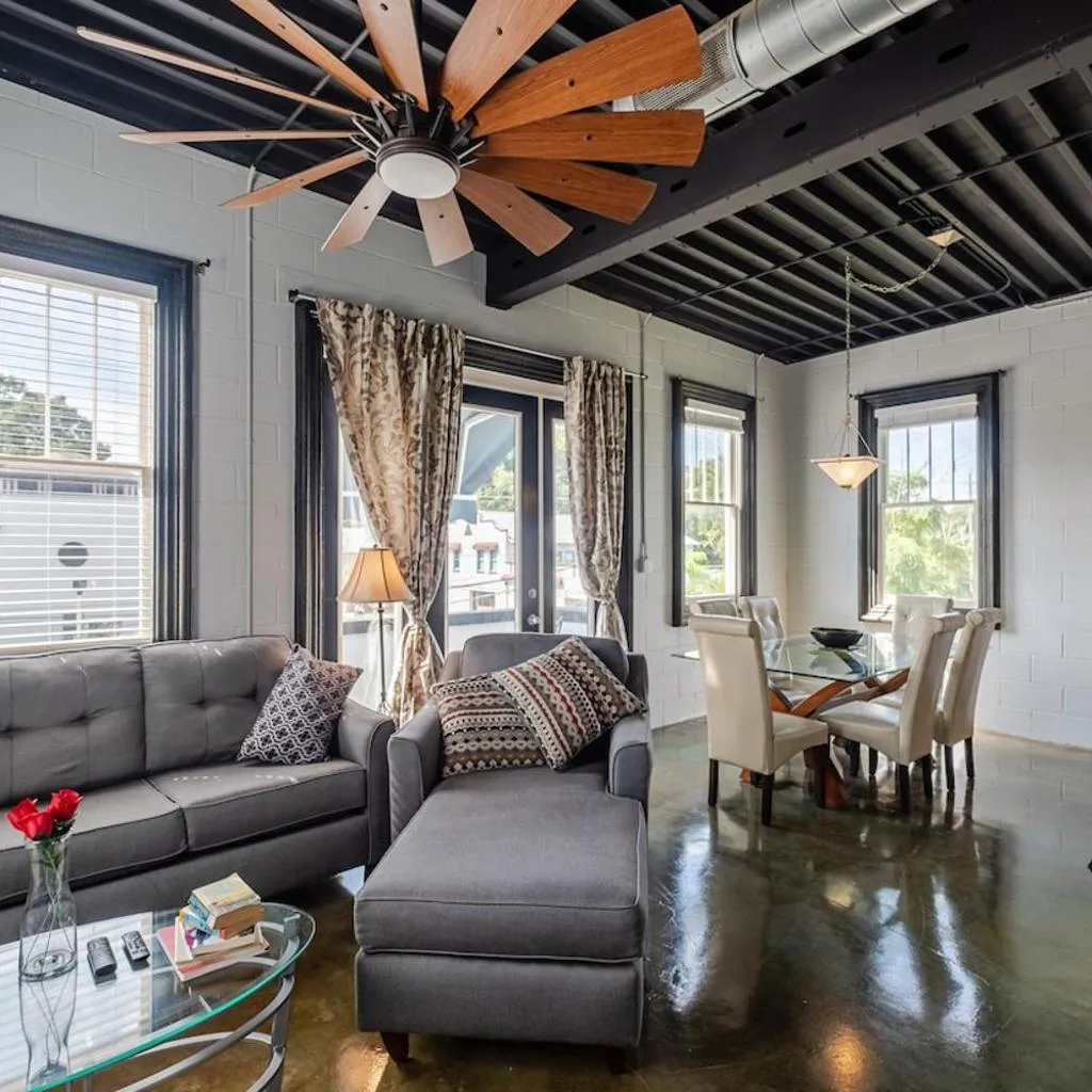 Photograph of Modern 2BR Loft Workspace, Fast WiFi, Free Parking,Ybor Heights