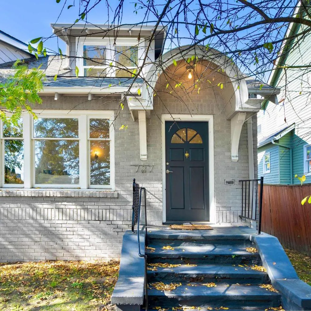 Photograph of Charming and Spacious 3Beds3Bath Seattle Townhome