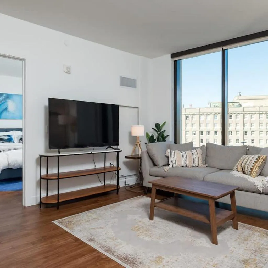 Photograph of Back-Bay Central Condo w Roof top Gym & Parking
