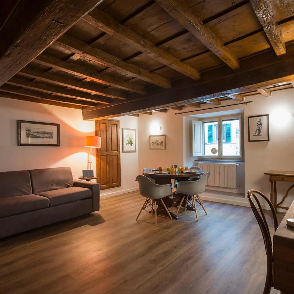 Photograph of Calzaiuoli loft