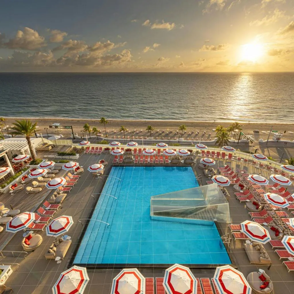 Photograph of W Fort Lauderdale