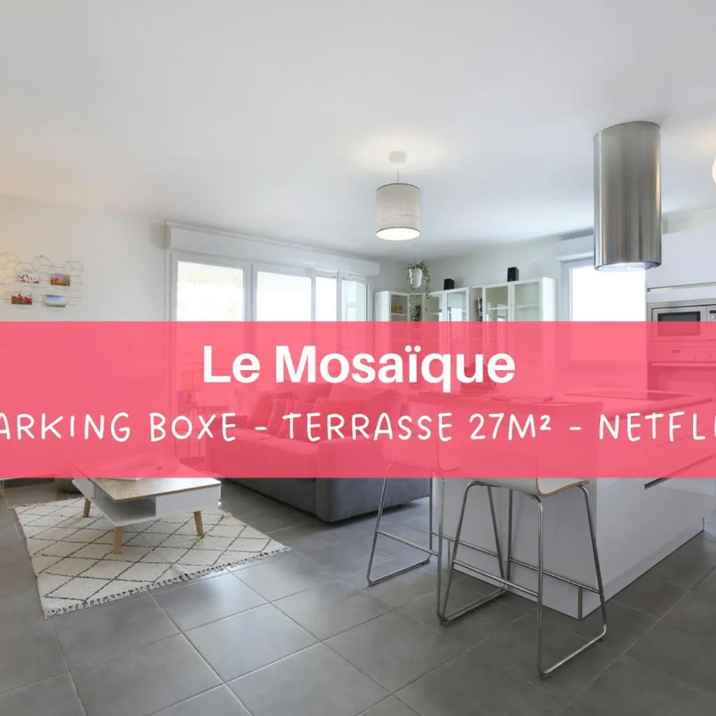 Photograph of Le Mosaïque by expat renting - Terrasse - Parking
