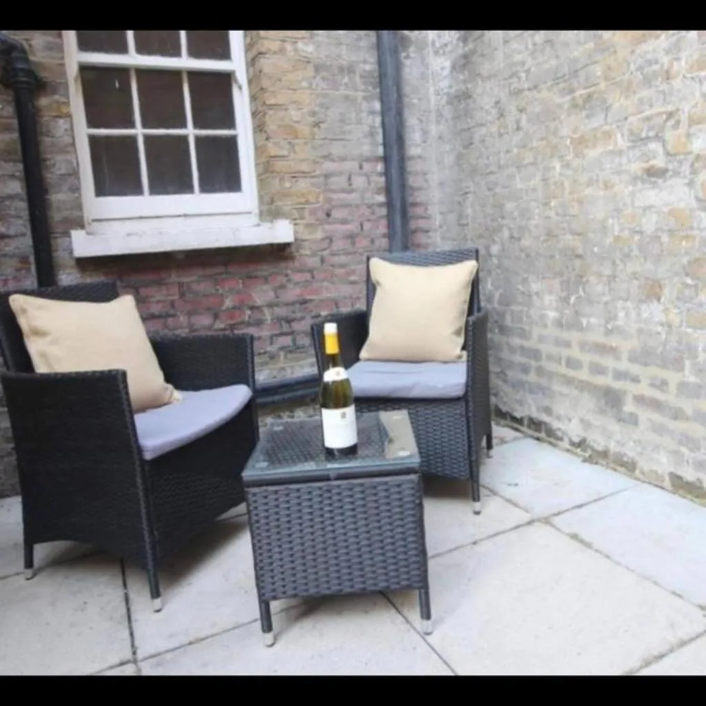 Photograph of Islington- Upper street and Farringdon close 10 min walk to City of london