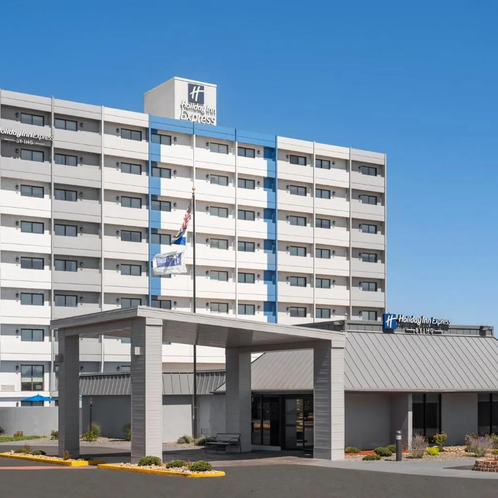 Photograph of Holiday Inn Express Denver Central - North