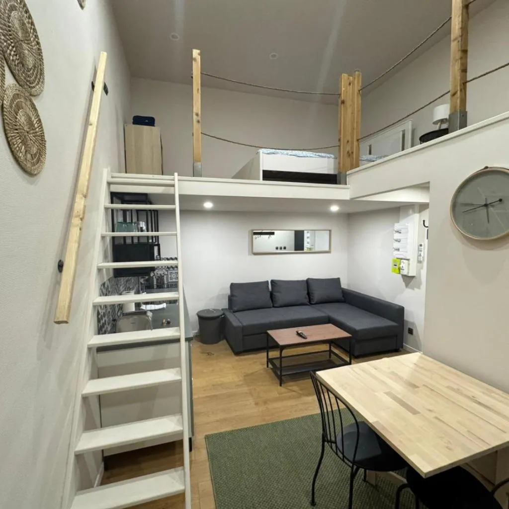 Photograph of Cosy air-conditioned studio terrace