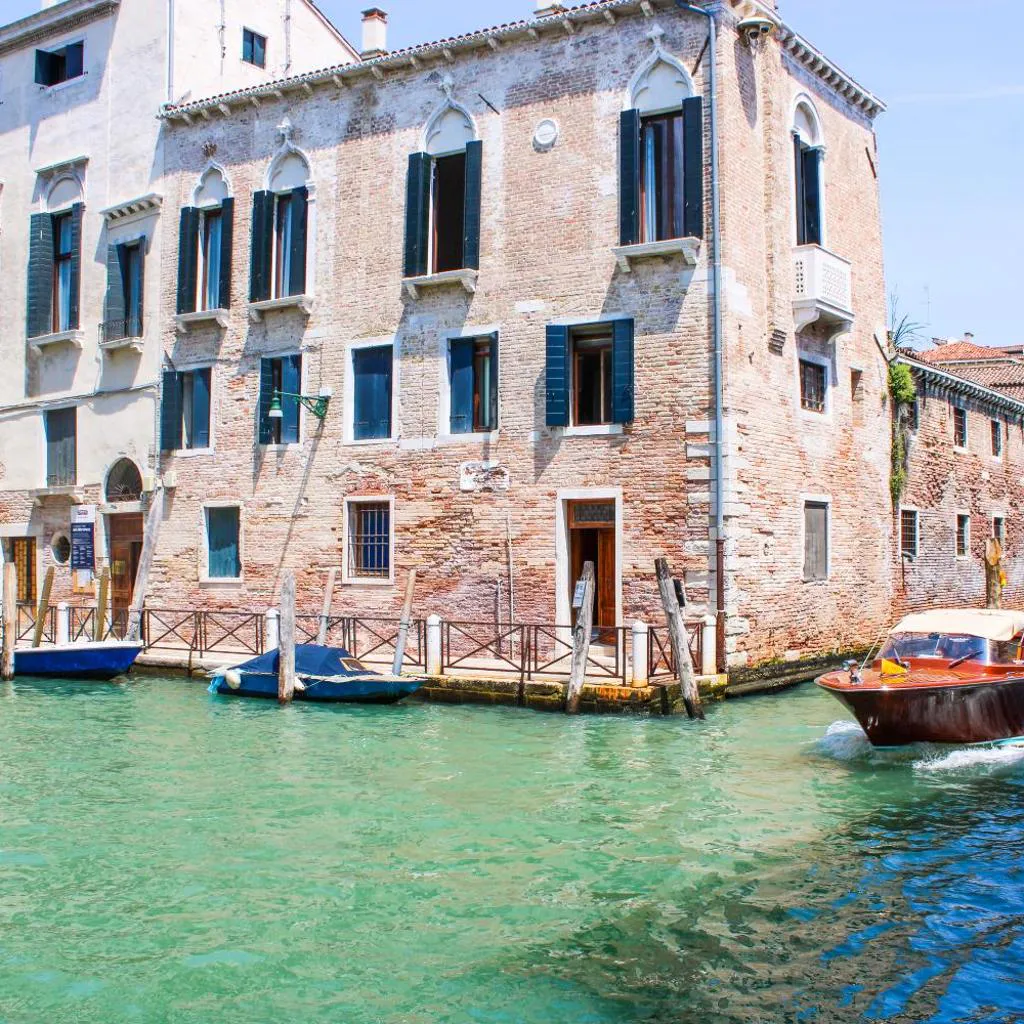 Photograph of Al Canal Regio - Guest House