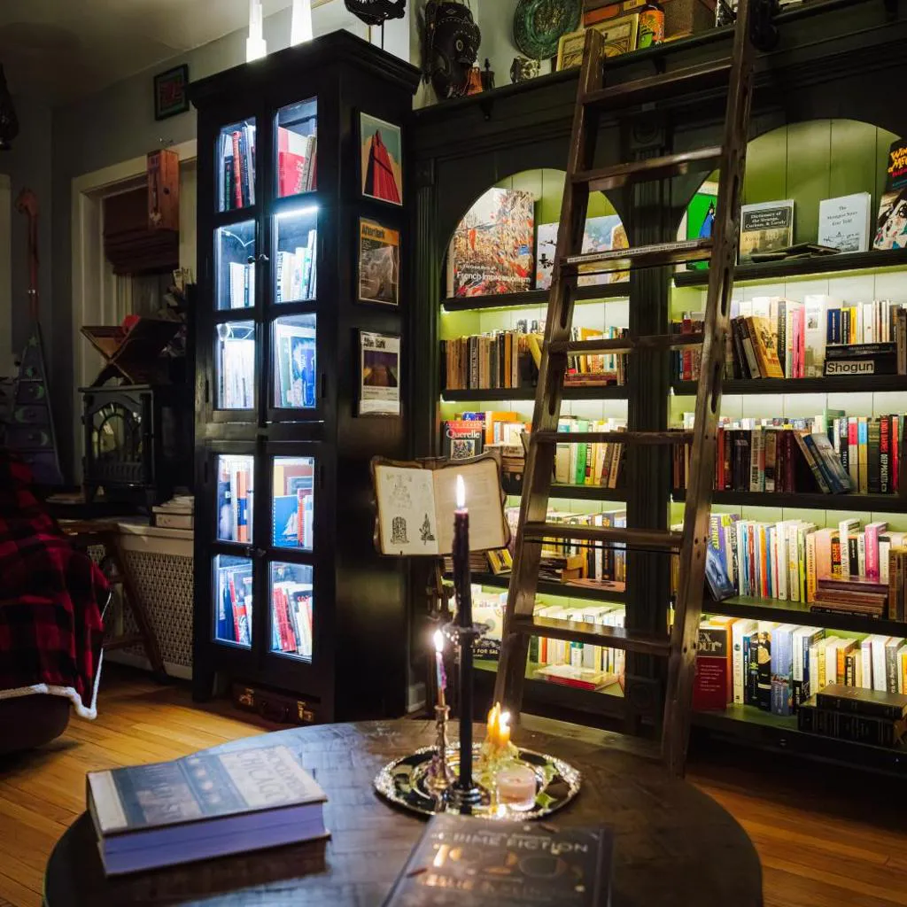 Photograph of Tranquil Library 2brm 1bath private eclectic apt at Solar Lodge