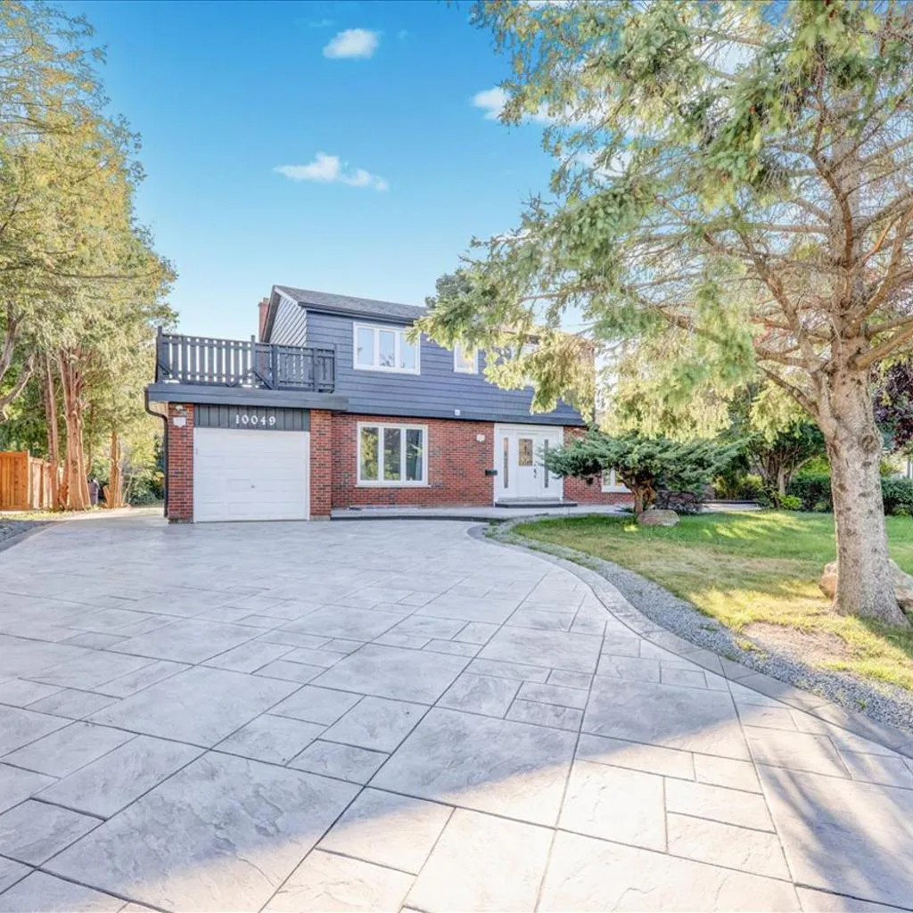 Photograph of Stunning 7 Br RougeView Home with 2 Kitchens, 5 Bathrooms, Amazing Backyard & 8-Car Parking