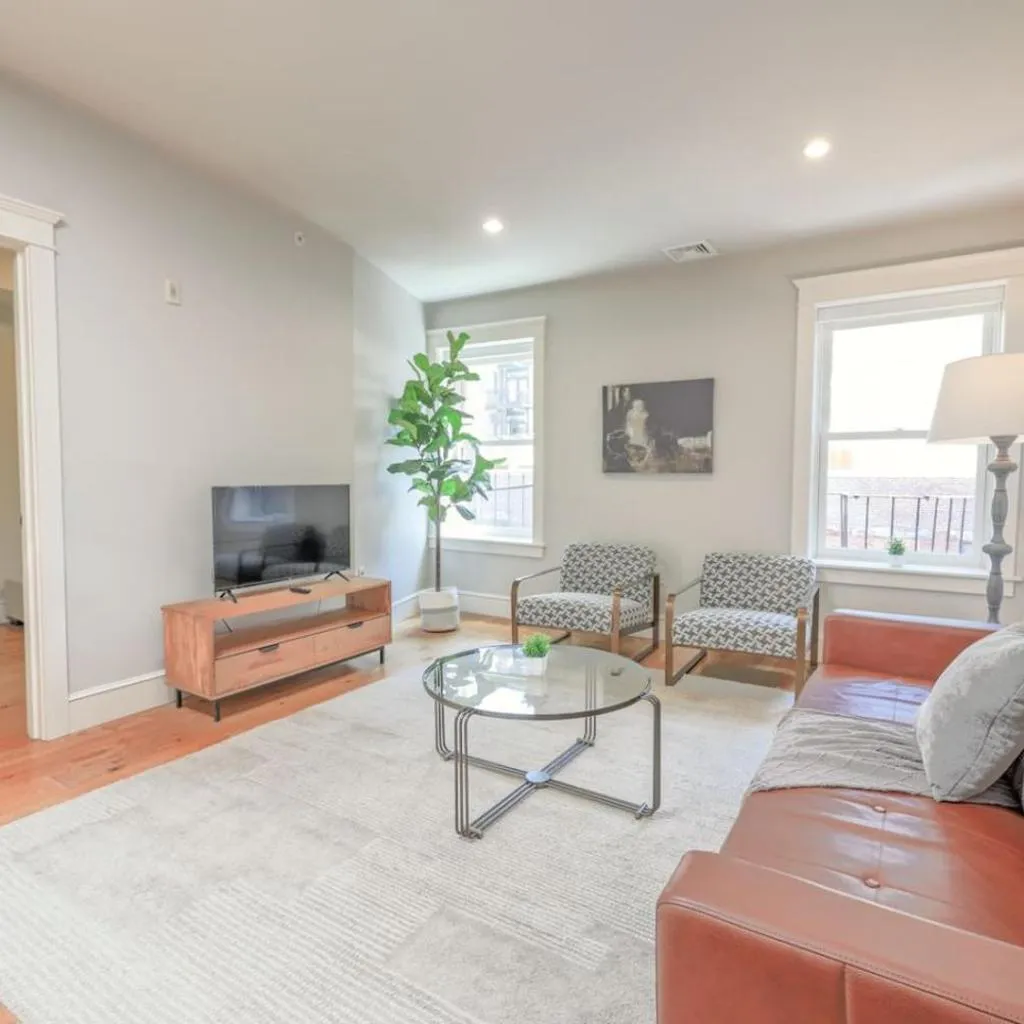 Photograph of Classic Back Bay 1BR on Newbury Street
