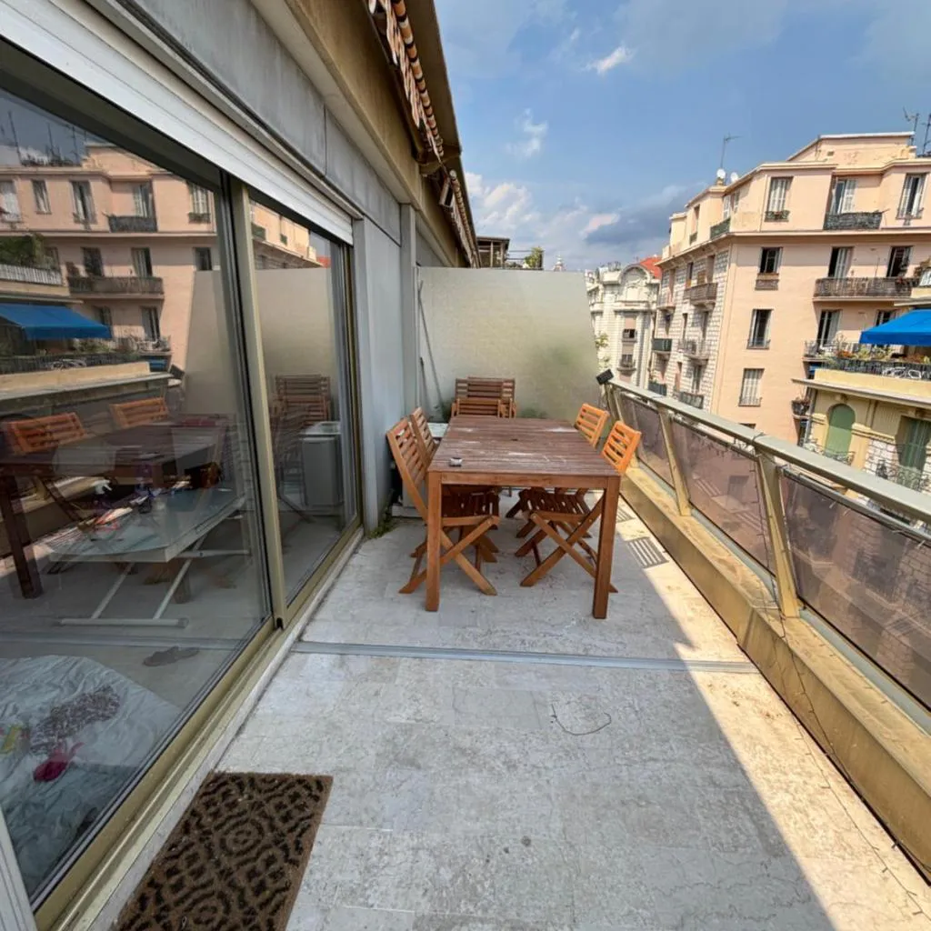 Photograph of Appartement plein centre au calme à 5 min de la mer