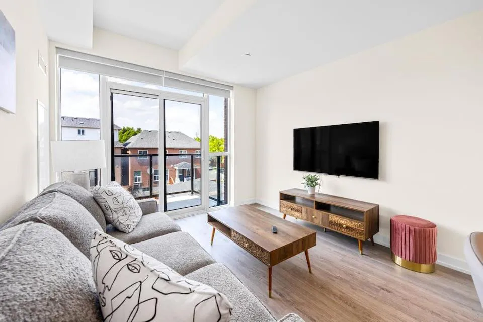 Photograph of Stylish 3BR Retreat with Stunning City Views