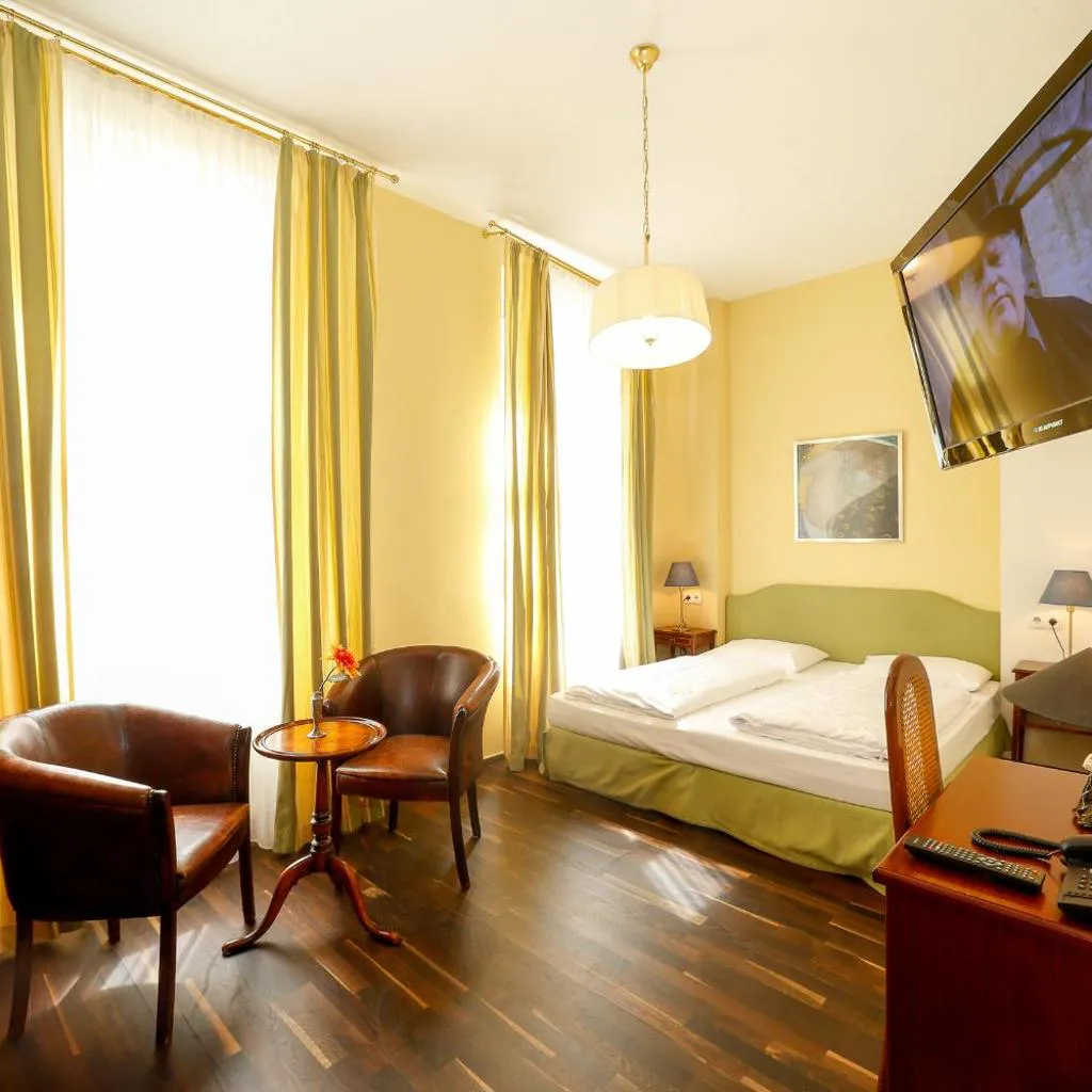 Photograph of Timeout City Hotel, 5 min to city center, Self Check In