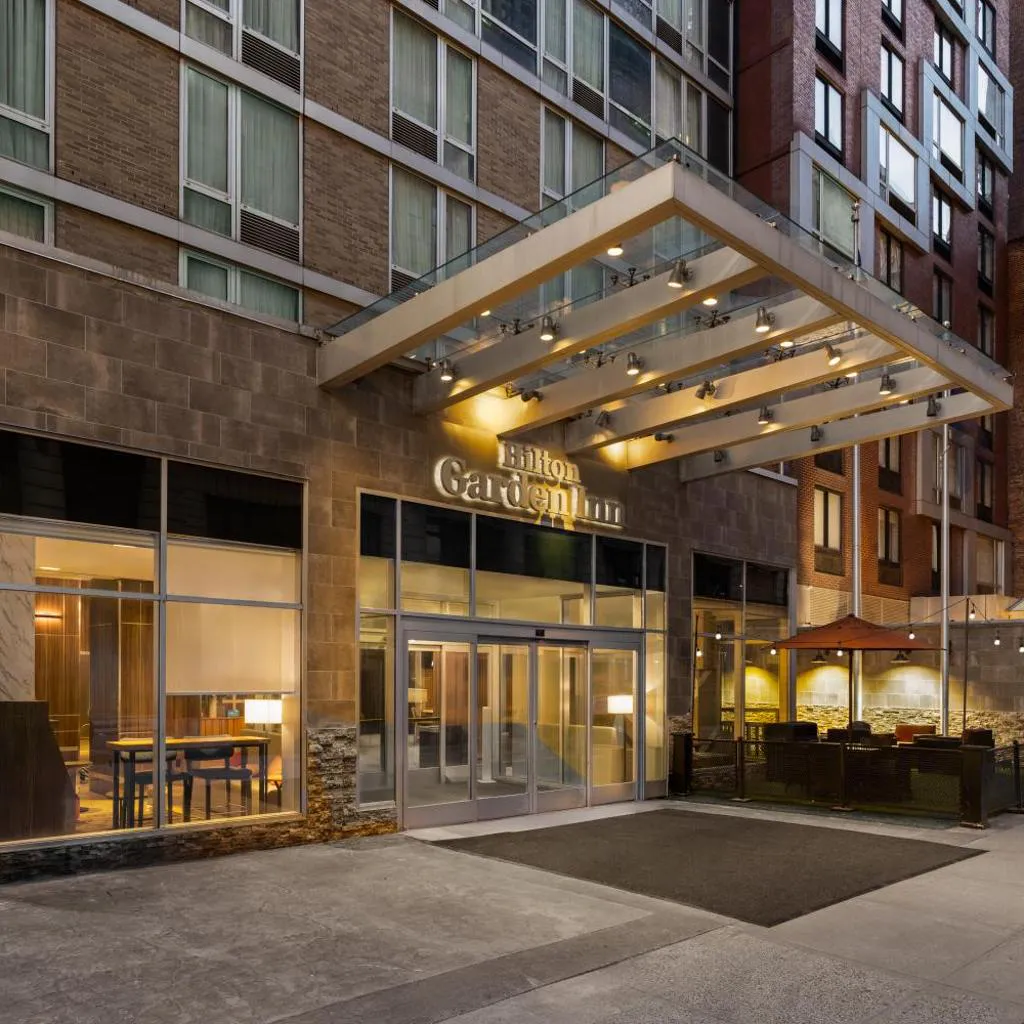 Photograph of Hilton Garden Inn West 35th Street