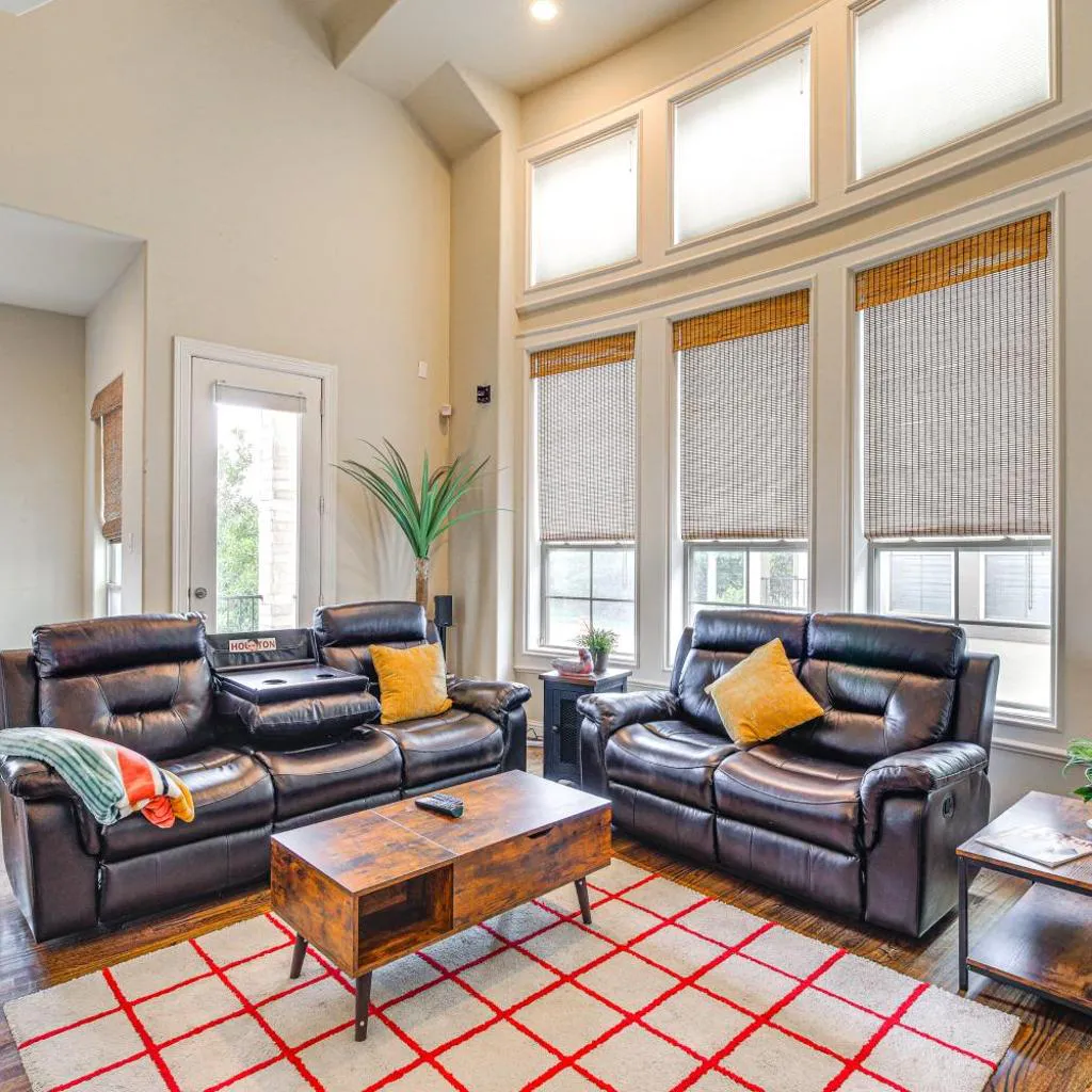 Photograph of Dtwn Houston Home Near Stadiums: WFH Friendly!