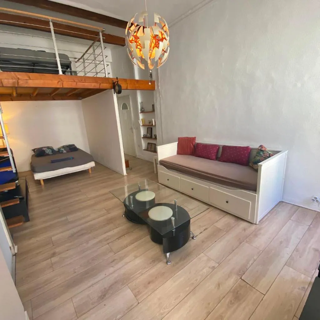 Photograph of FLC, loft atypique CAMAS HYPER-CENTRE