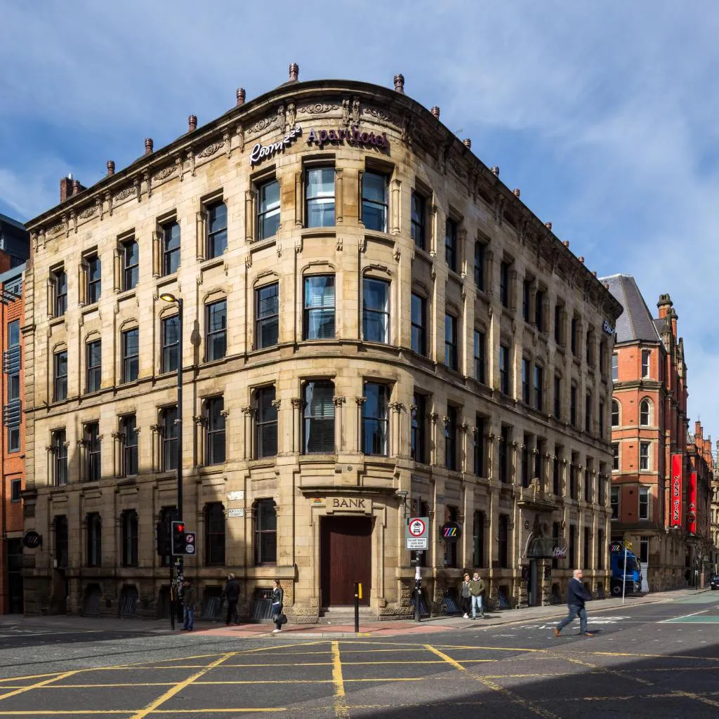 Photograph of Roomzzz Manchester City