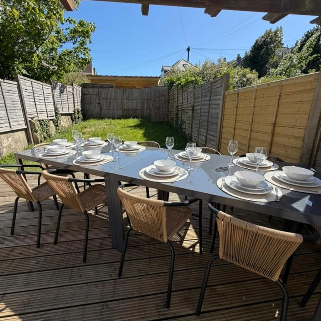 Photograph of Charlie Langley Properties - Sleeps 10