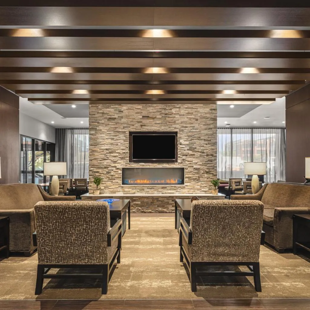 Photograph of Staybridge Suites Seattle Downtown - Lake Union by IHG