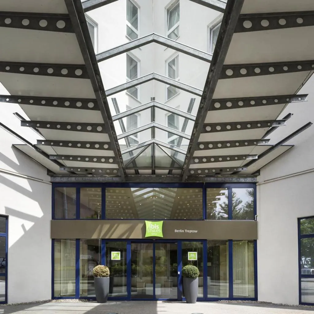 Photograph of ibis Styles Berlin Treptow