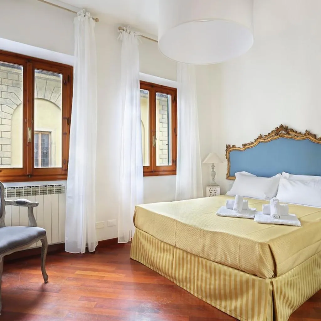 Photograph of L&D 51 LUXURY SUITES, Ognissanti square