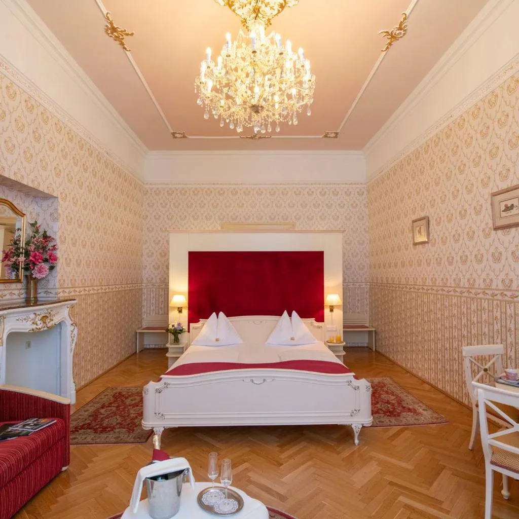 Photograph of Pertschy Palais Hotel