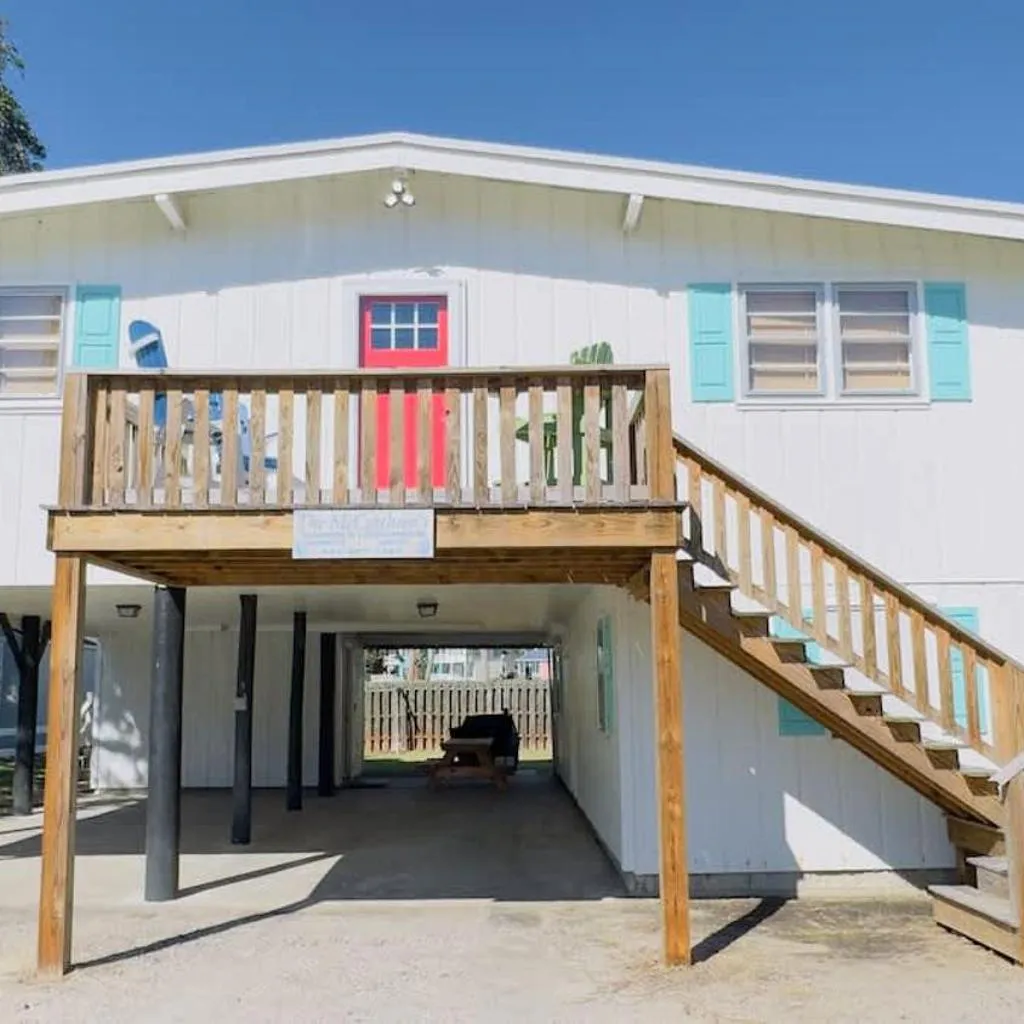Photograph of 4BR Family Oasis near Murrells Inlet MarshWalk