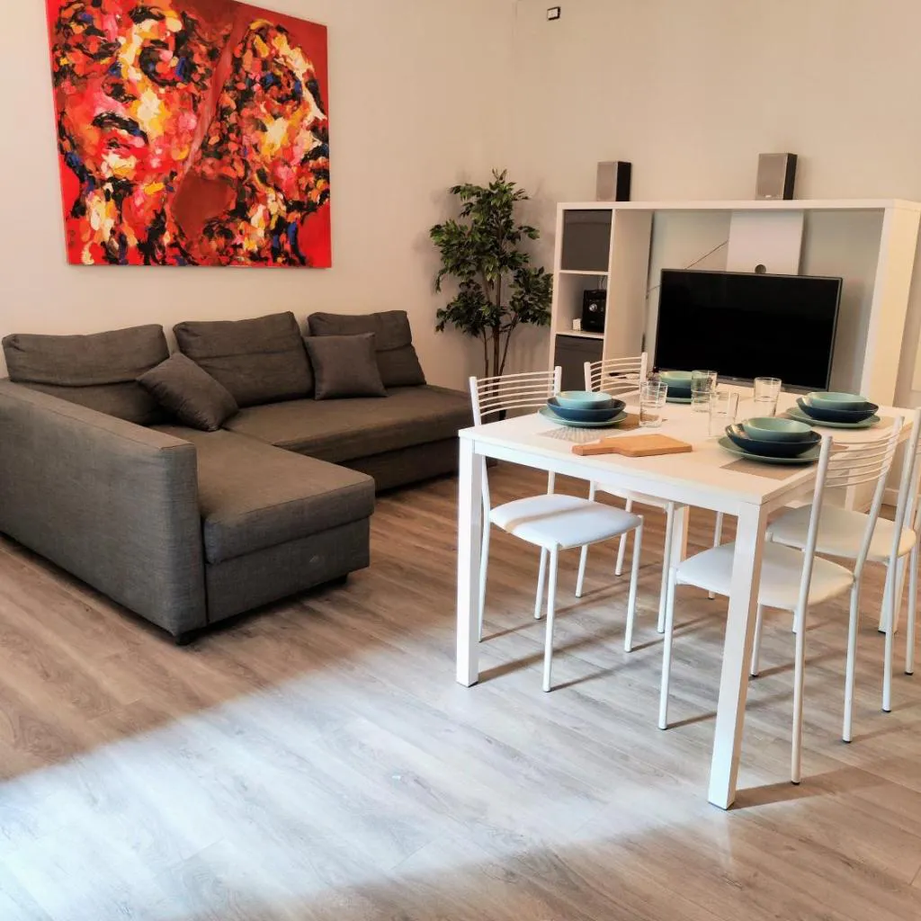 Photograph of House Navigli-Life