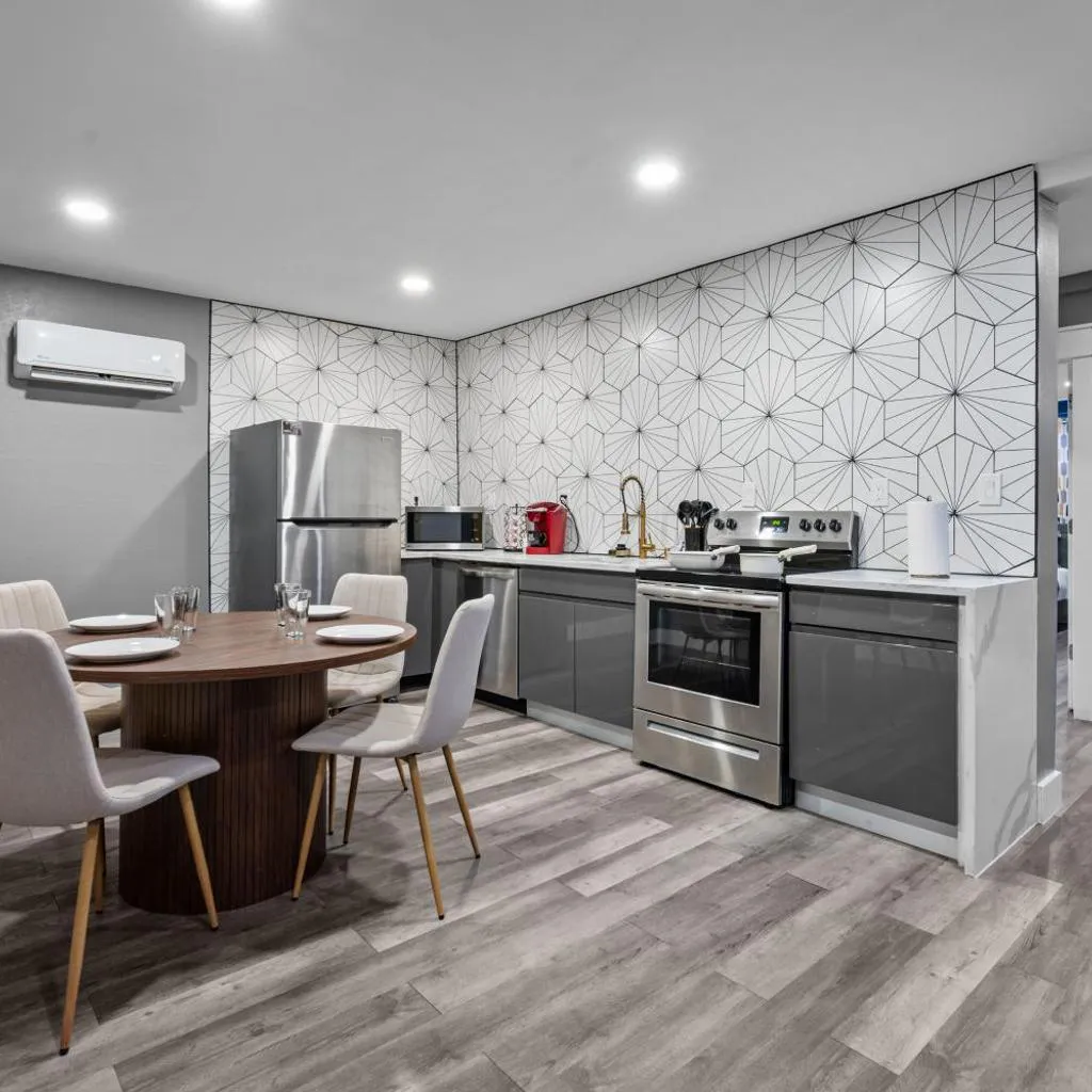 Photograph of Elegant 2BR Apt Near Med Center with Free Park