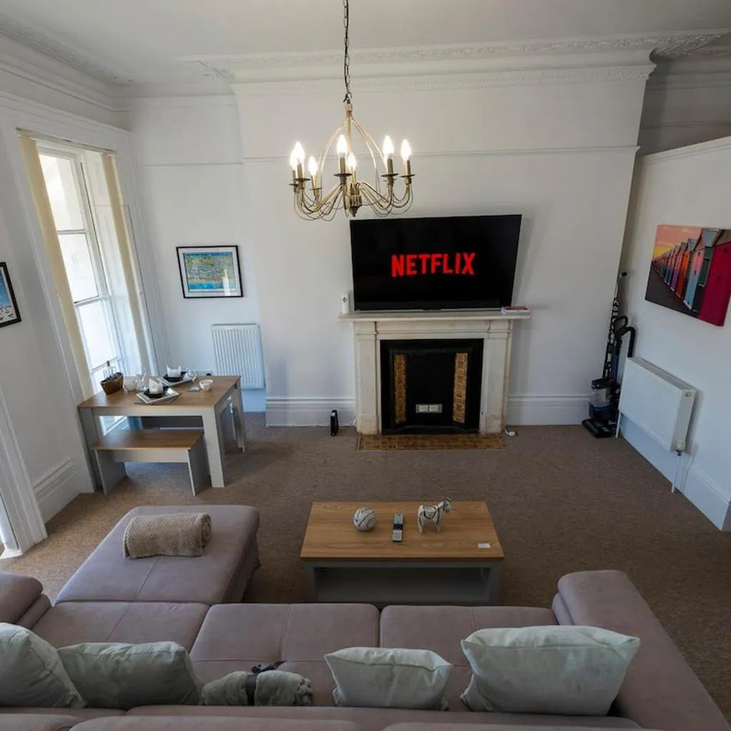 Photograph of Spacious 2 Bed Apartment in Brighton- Free Parking