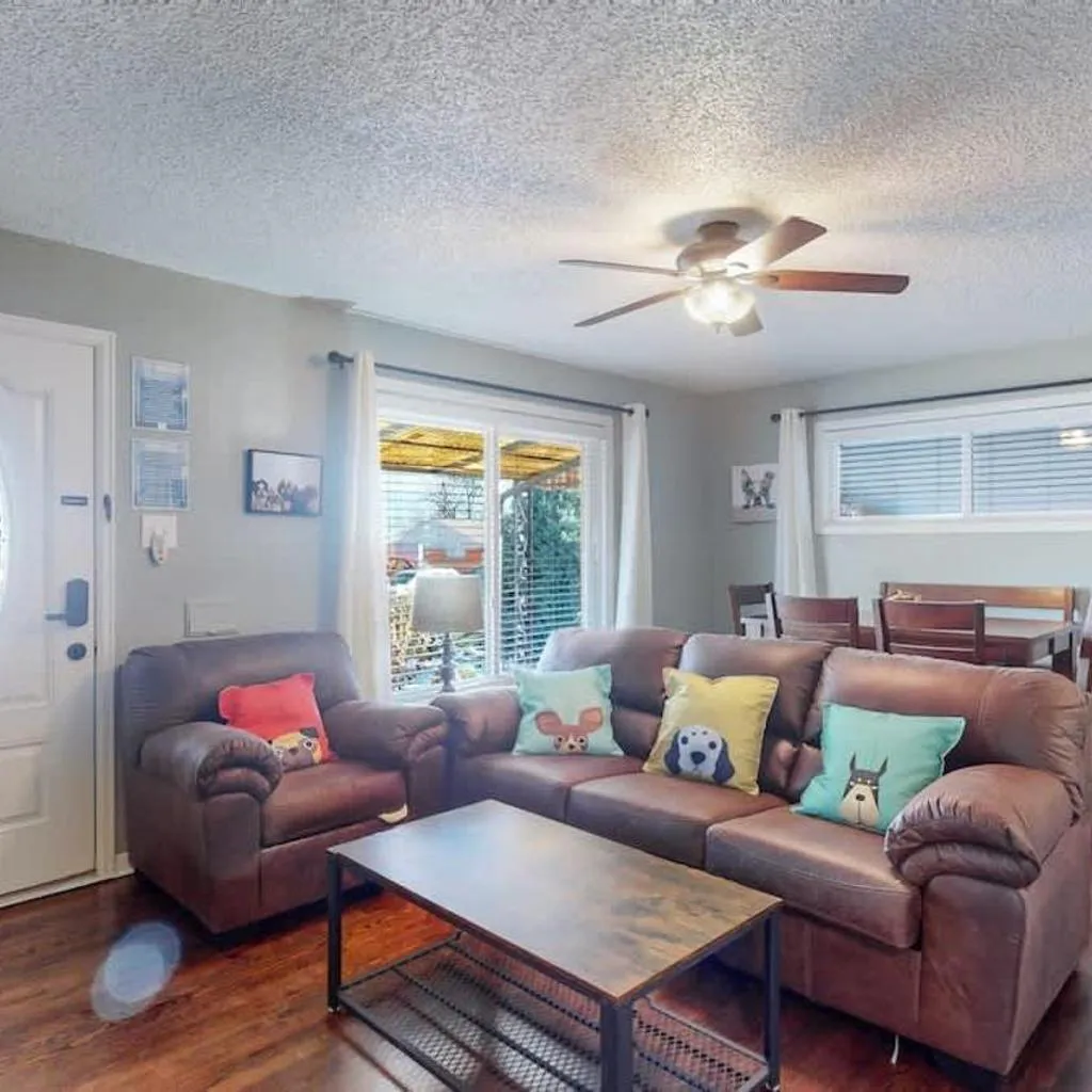 Photograph of Spacious Family Home with King Beds and Big Yard