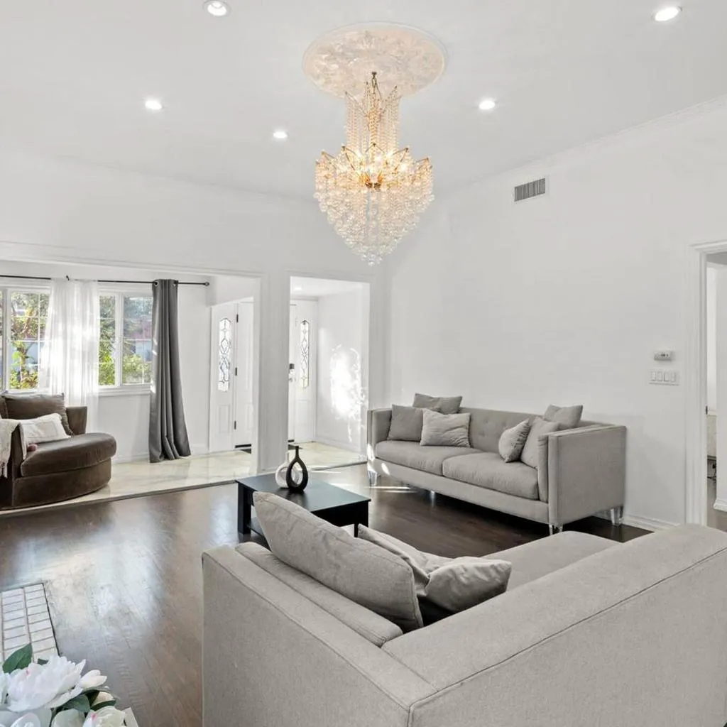 Photograph of Beverly Hills Main House 3BR Hot Tub