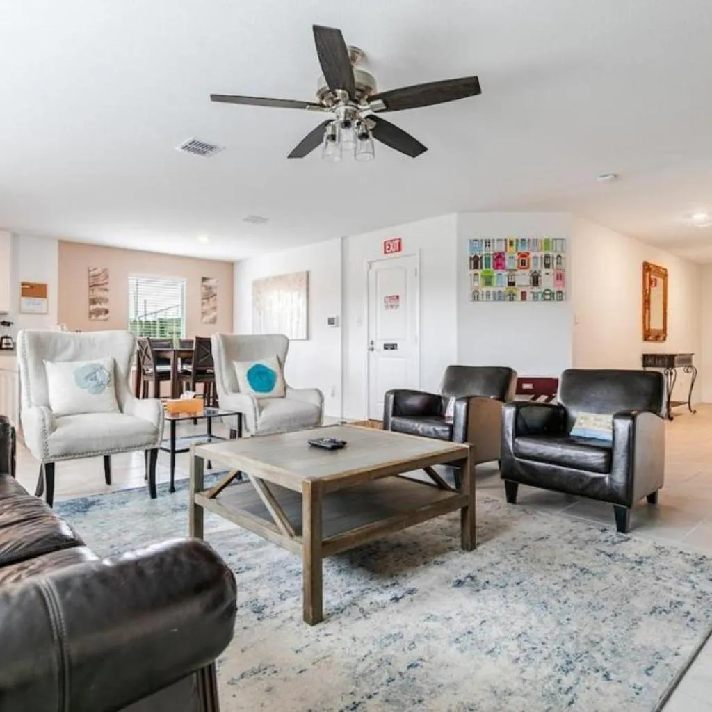 Photograph of 4bd 2.5bth 8 guests Pet friendly