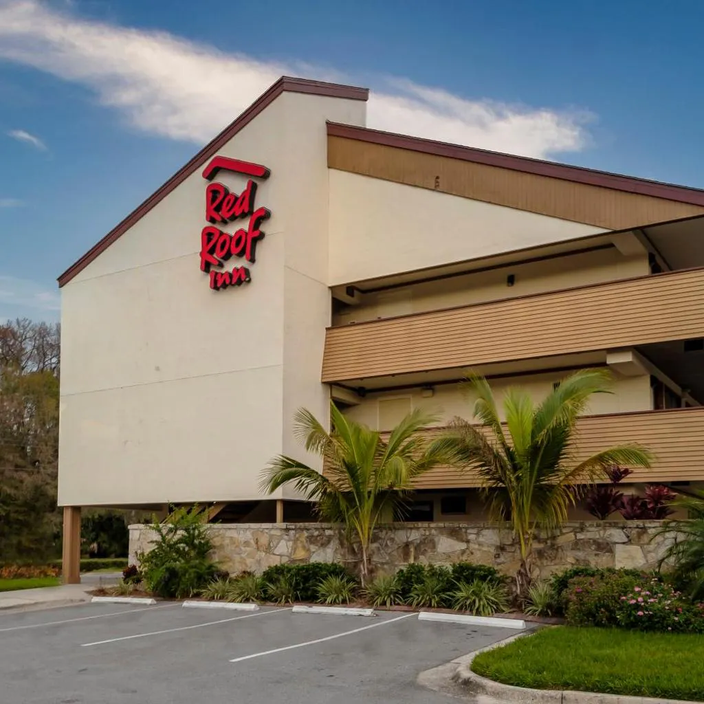 Photograph of Red Roof Inn Tampa - Brandon